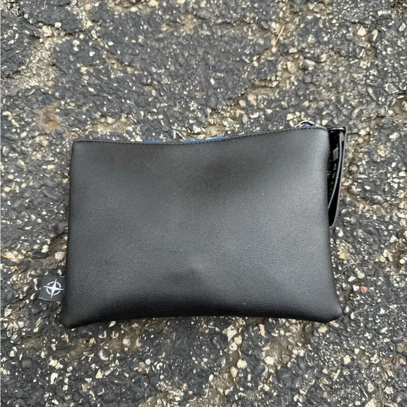 Star Wars Black Toiletry Bag by United Airlines - Picture 2 of 3